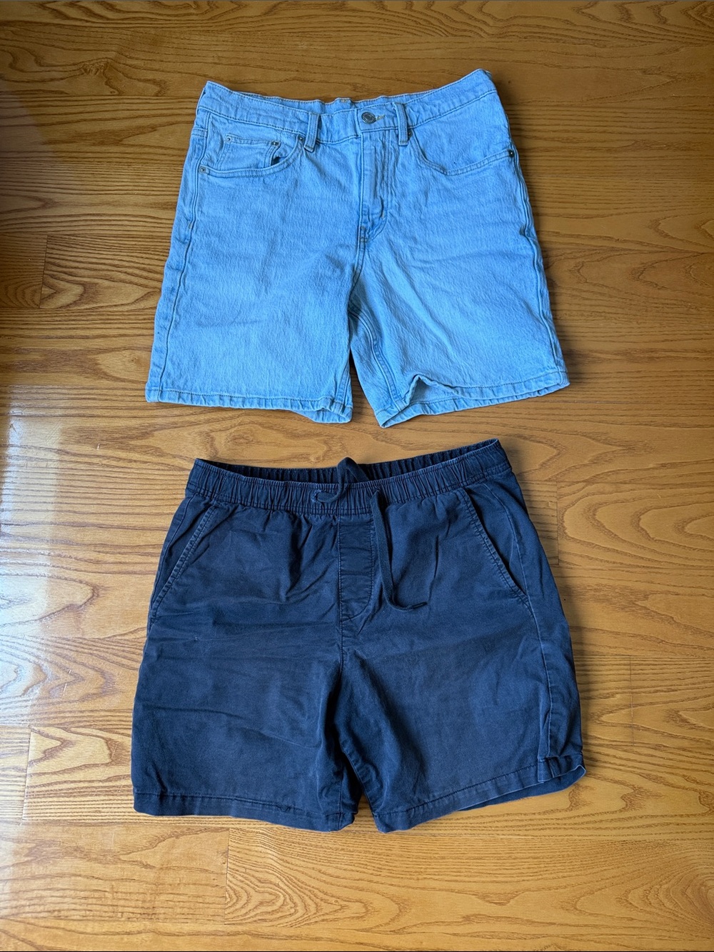 Bundle of 2 Men’s Shorts – Zara & Gap